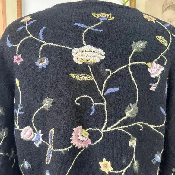 Vintage Black Floral Embroidered Cardigan Sweater size XL - Picture 5 of 5